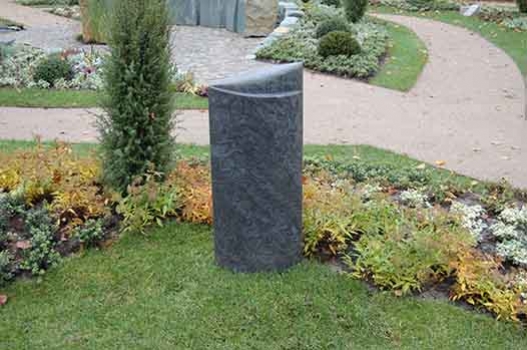 Grabstein hoch