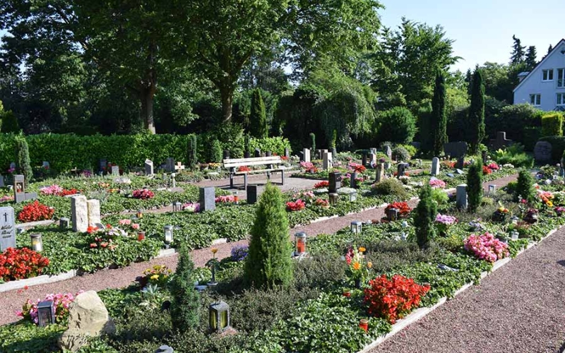 urnen-reihengrab-friedhof-wiedenbrueck-03